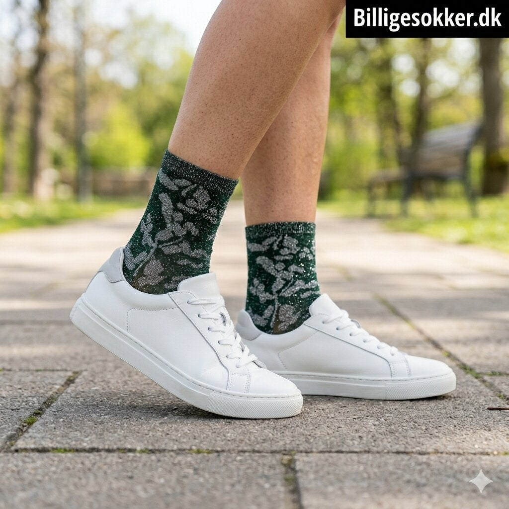 Damesokker - 3 Par Glimmersokker Lyrics